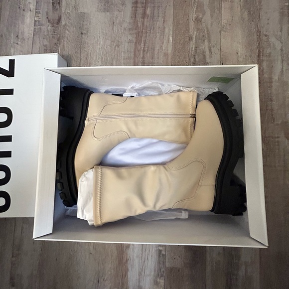 Schutz Kendy lug sole boots - Picture 5 of 12